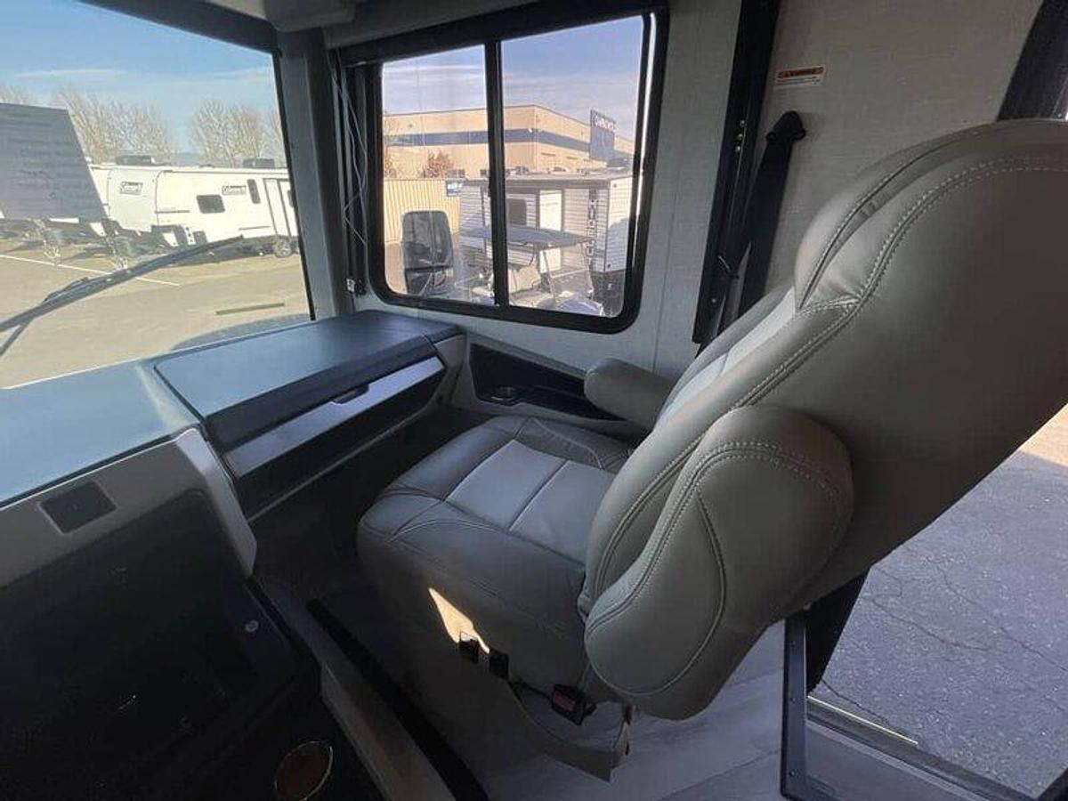 Used 2024 Fleetwood Fortis 36Y