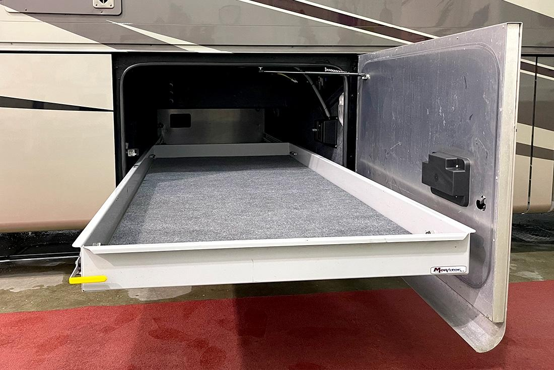 Used 2014 Itasca Solei 38R | Bath & Half | Cummins Diesel | Bunk Beds | Washer & Dryer | Full-Time Ready