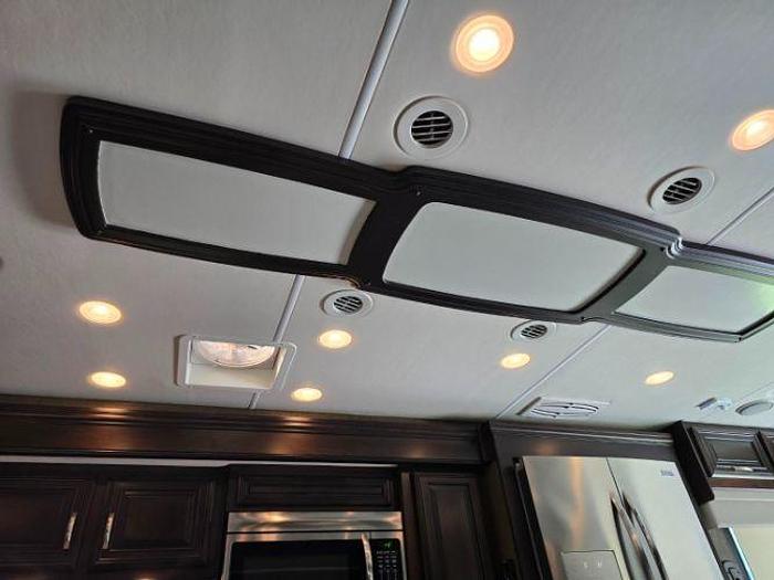 Used 2018 Forest River Berkshire XLT 45A