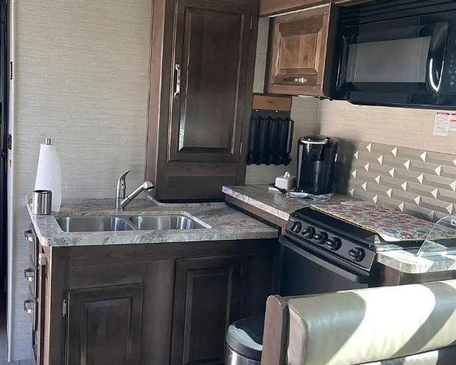 Used 2018 Jayco Greyhawk 29ME