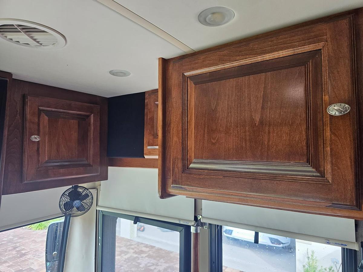 Used 2013 Tiffin Motorhomes Phaeton 40QKH