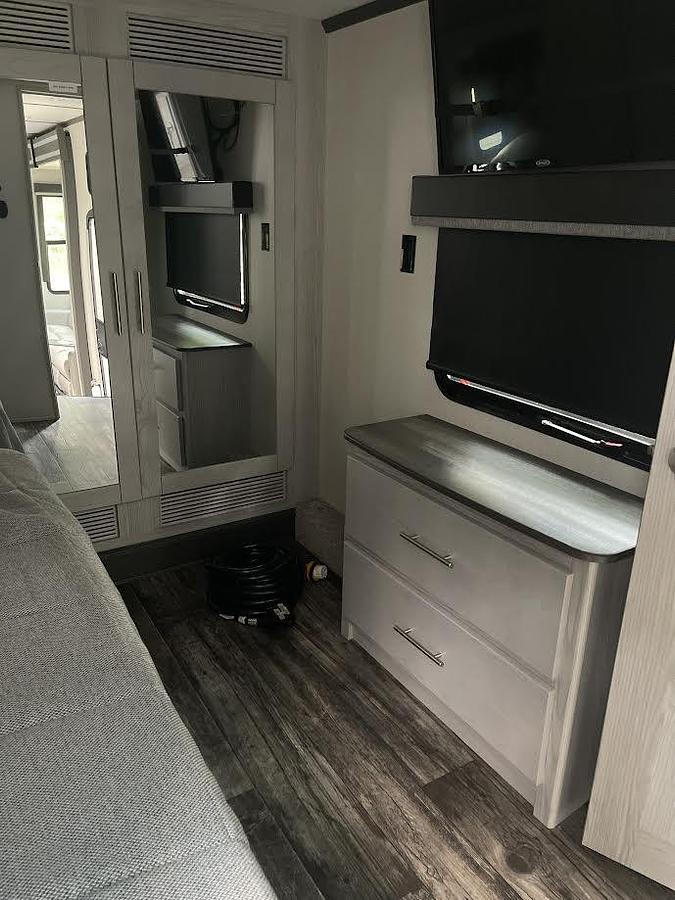 Used 2022 Keystone Fuzion 373 Fifth Wheel Toy Hauler
