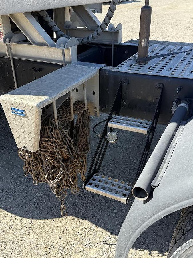 Used 2020 Volvo VNL 64T760 Conventional Sleeper Semi