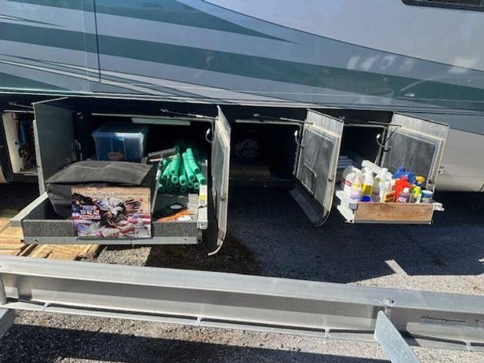 Used 2005 Holiday Rambler Navigator 45PBT