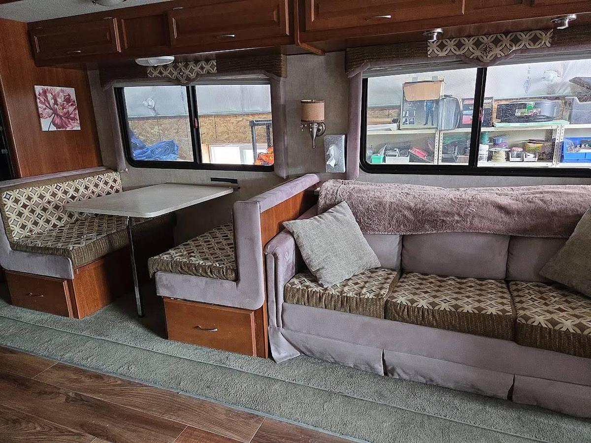 Used 2007 Fleetwood Bounder