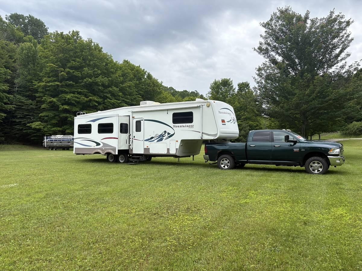 Used 2005 Keystone Fifth Wheel Trailer