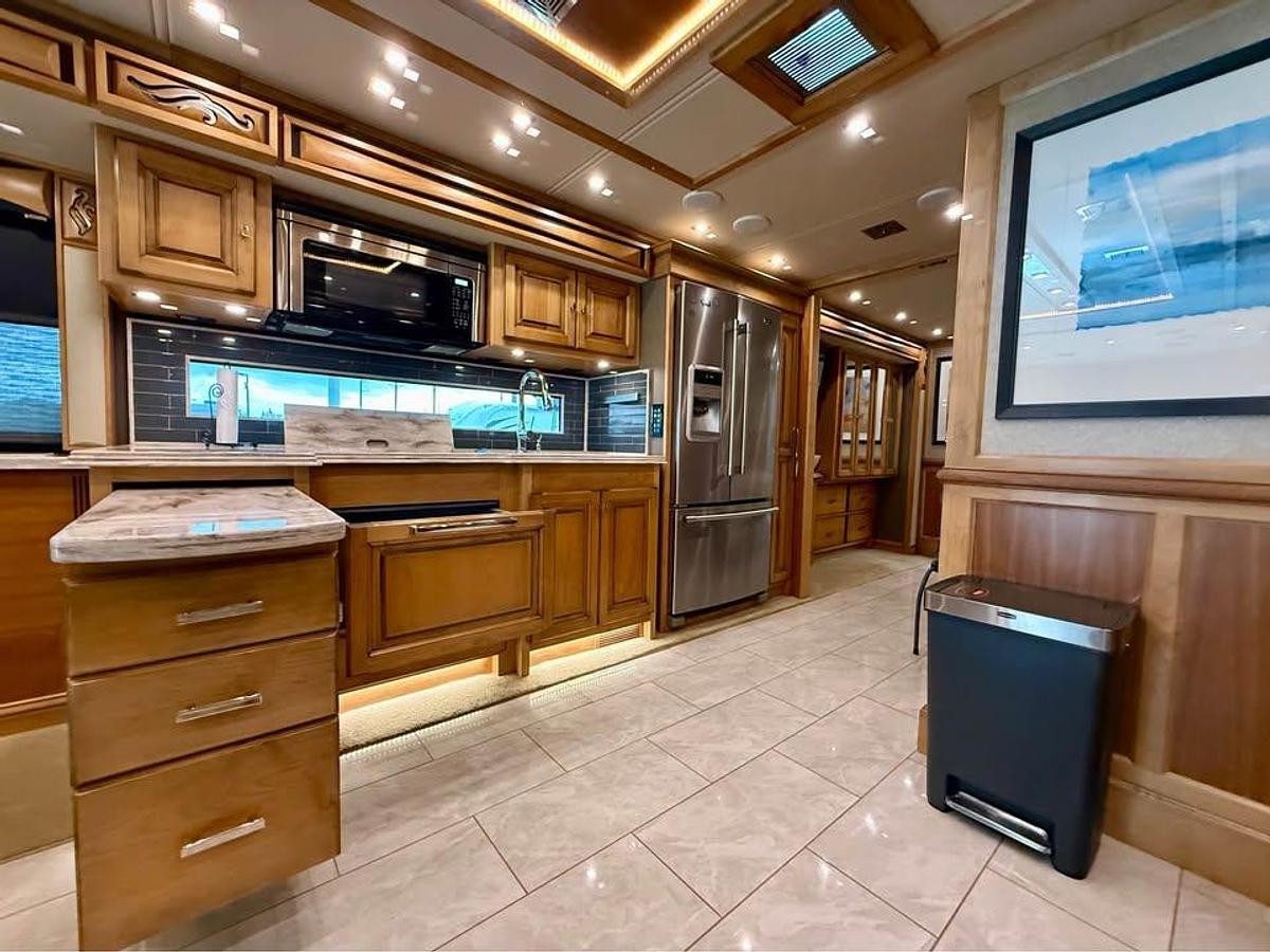 Used 2019 Tiffin Motorhomes Phaeton 37BH Class A Motorhome