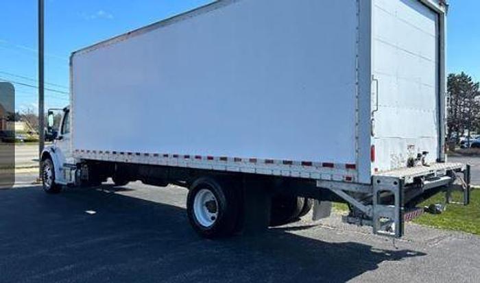 Used 2016 Freightliner Business Class M2 100