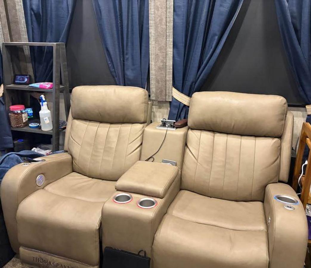 Used 2020 Grand Design Momentum 349m