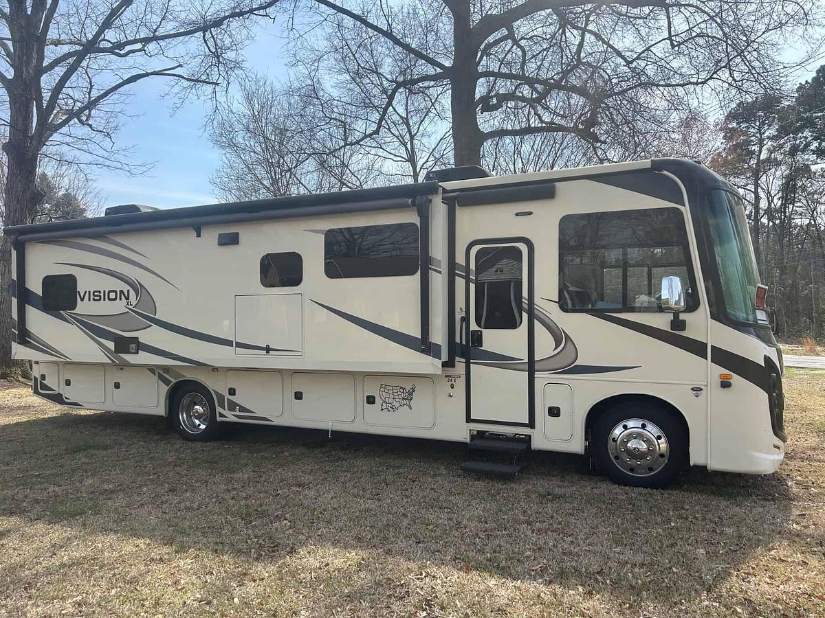 Used 2022 Entegra Vision XL 34G