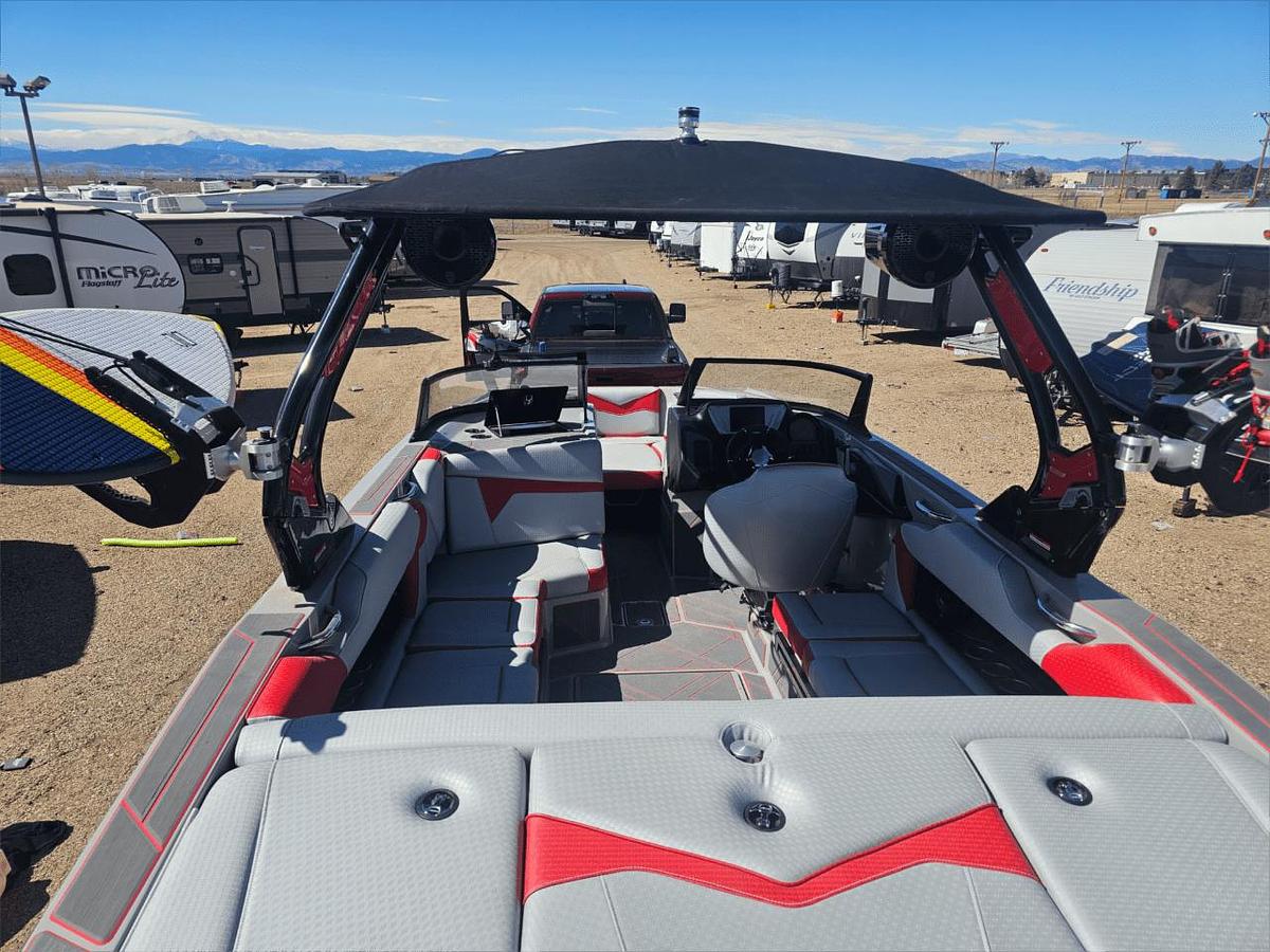 Used 2024 Supreme S220 Pontoon Boat