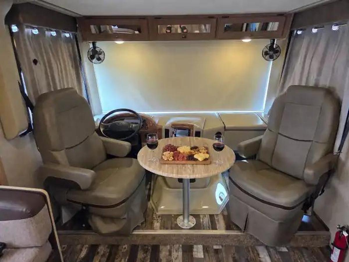 Used 2018 Thor Motor Coach Windsport 35M