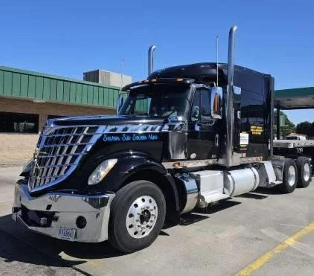 Used 2016 International Lonestar Sleeper Semi Truck