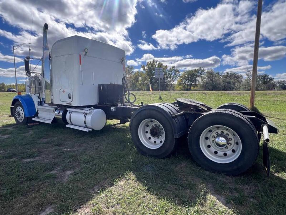 Used 2014 Kenworth W900L