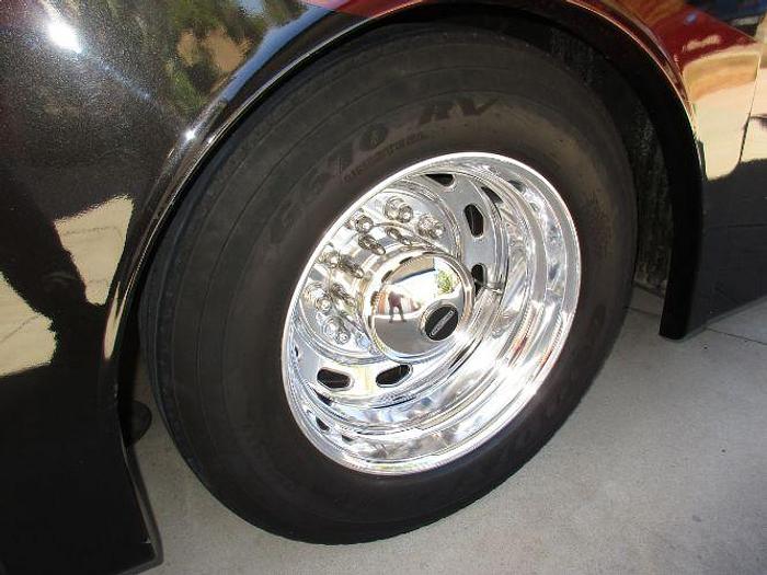 Used 2015 Fleetwood Discovery LXE 40E