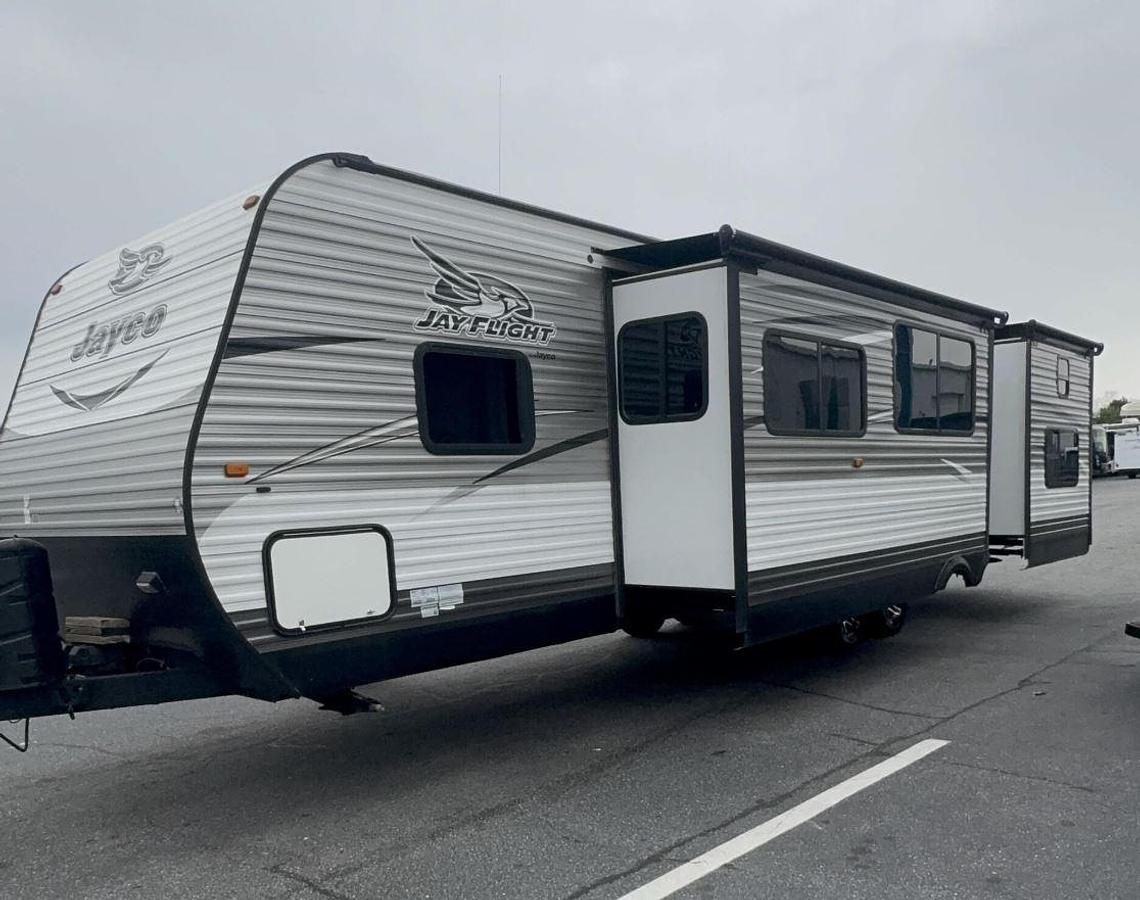Used 2016 Jayco Jay Flight 32BHDS Travel Trailer