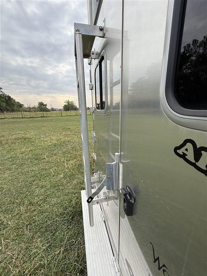 Used 2021 4 Star 5 Horse