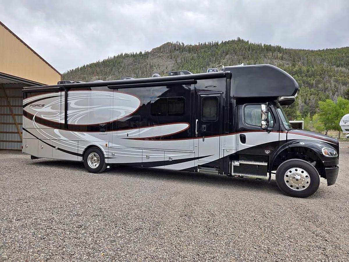 Used 2021 Dynamax Force Hd 37TSHD
