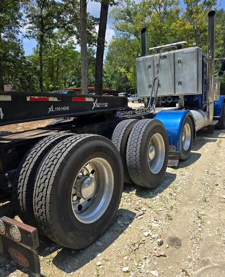 Used 2012 PETERBILT 389