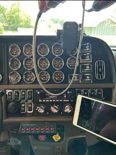 Used 2020 Peterbilt 389