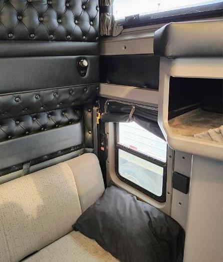 Used 2013 KENWORTH T800