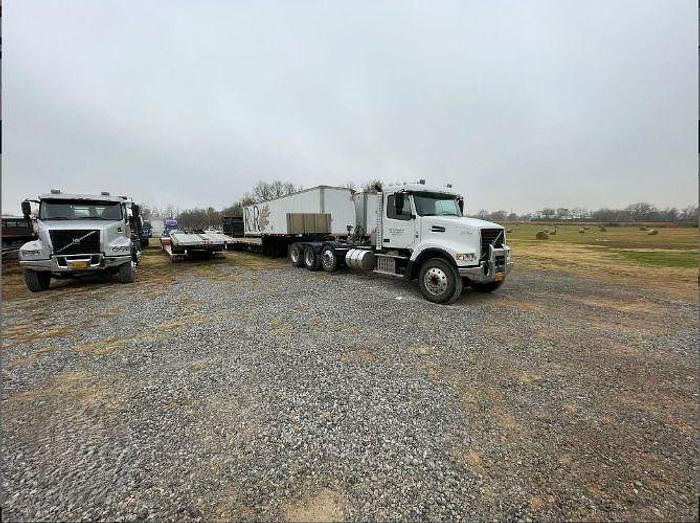 Used 2014 Volvo VHD84F200