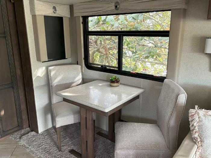 Used 2018 Newmar Bay Star 3414