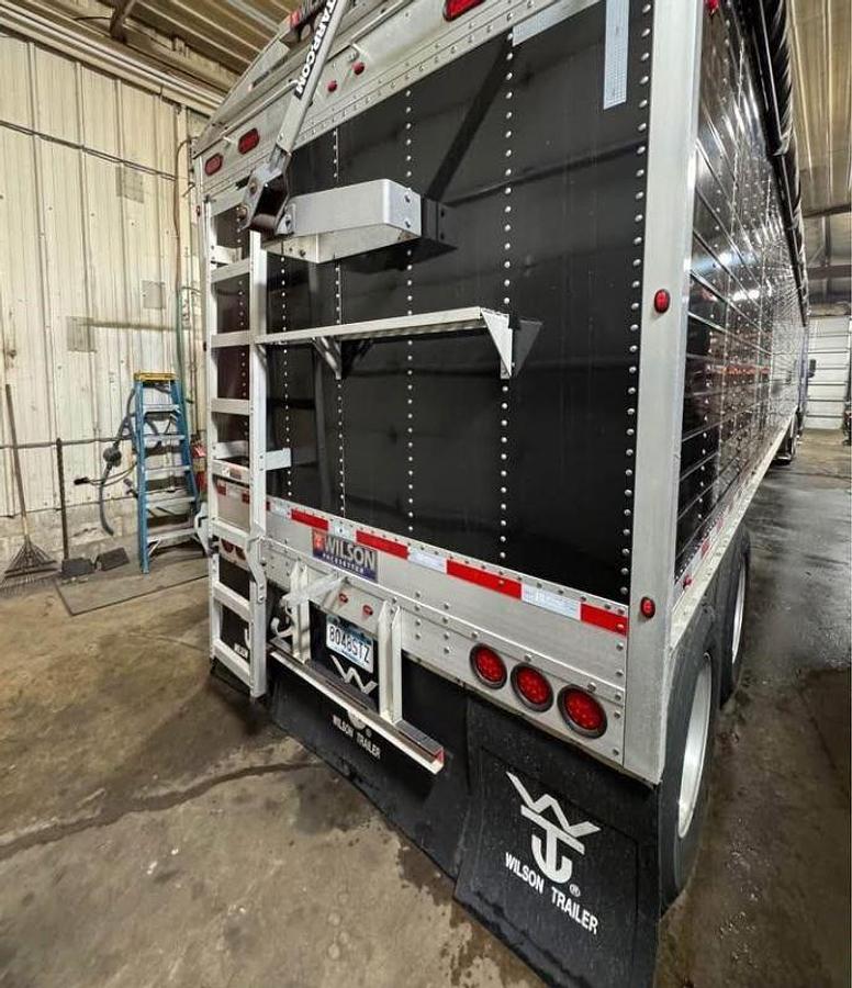 Used 2018 WILSON 43 ft x 96 in Grain Trailer