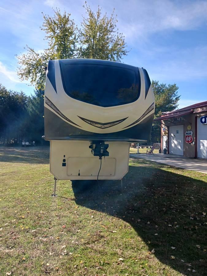 Used 2018 Grand Design Solitude 374TH-R