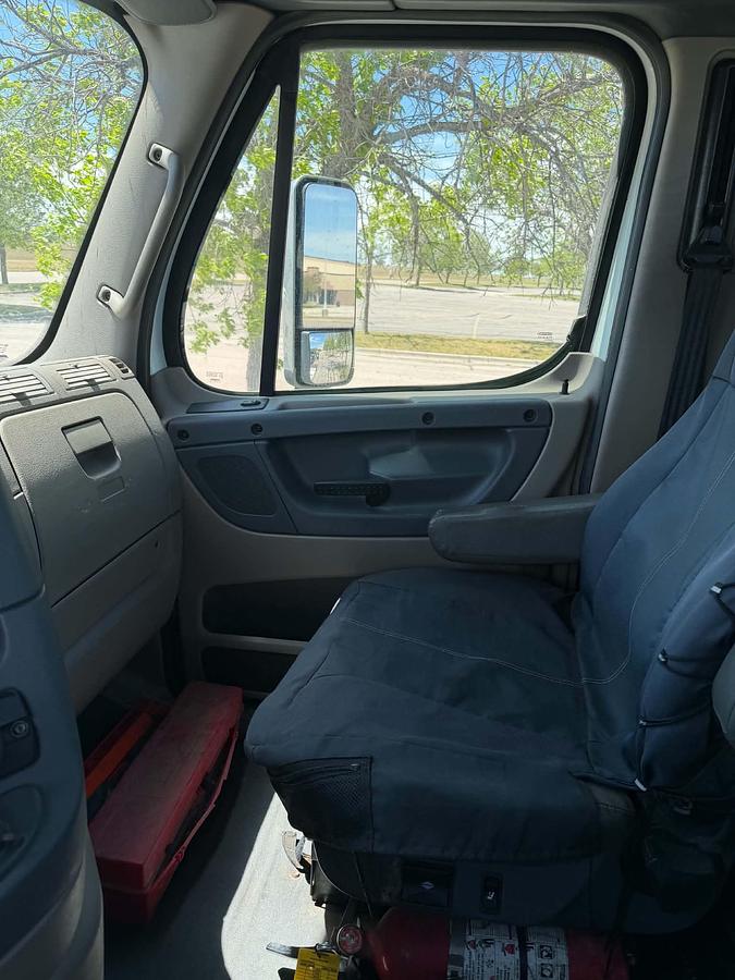 Used 2009 Freightliner Cascadia w/ 1985 Siebert 65-Ton RGN Package