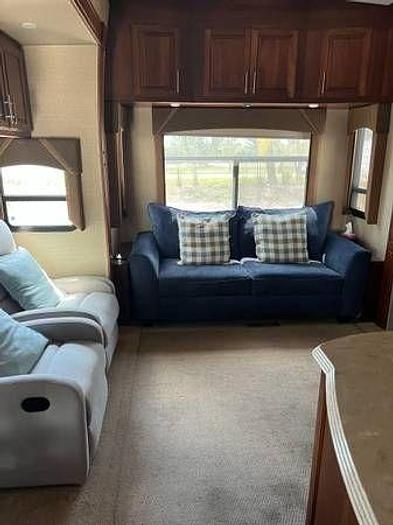 Used 2014 Trilogy Dynamax 3650RL