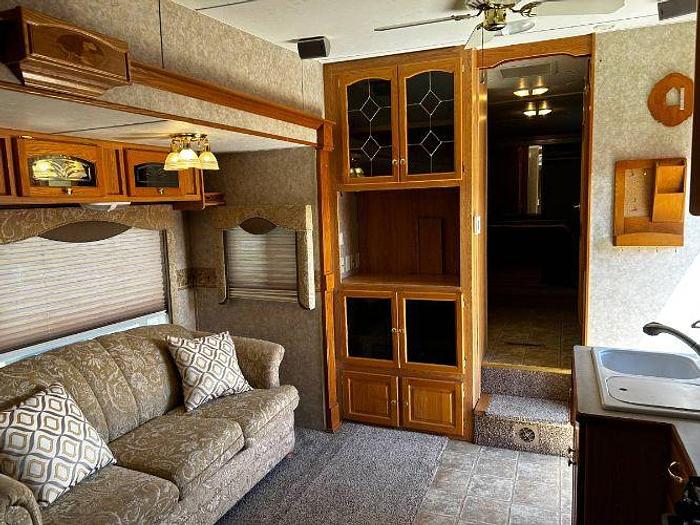 Used 2004 SunnyBrook Titan 31ft BWFS