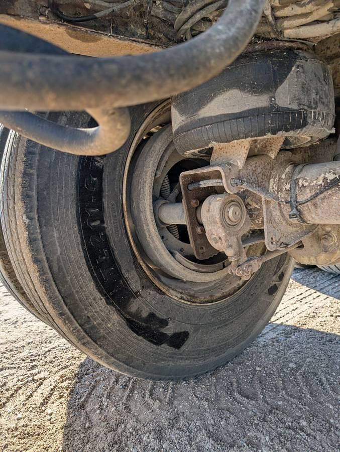 Used 2005 CEI Pacer 24 Ton Feed Trailer