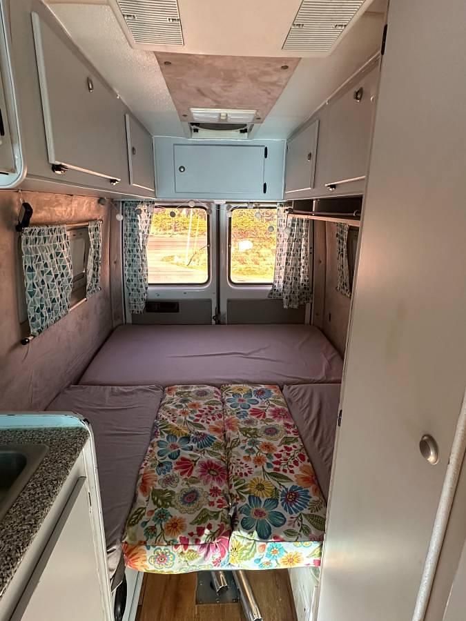 Used 2002 Mercedes-Benz / Freightliner