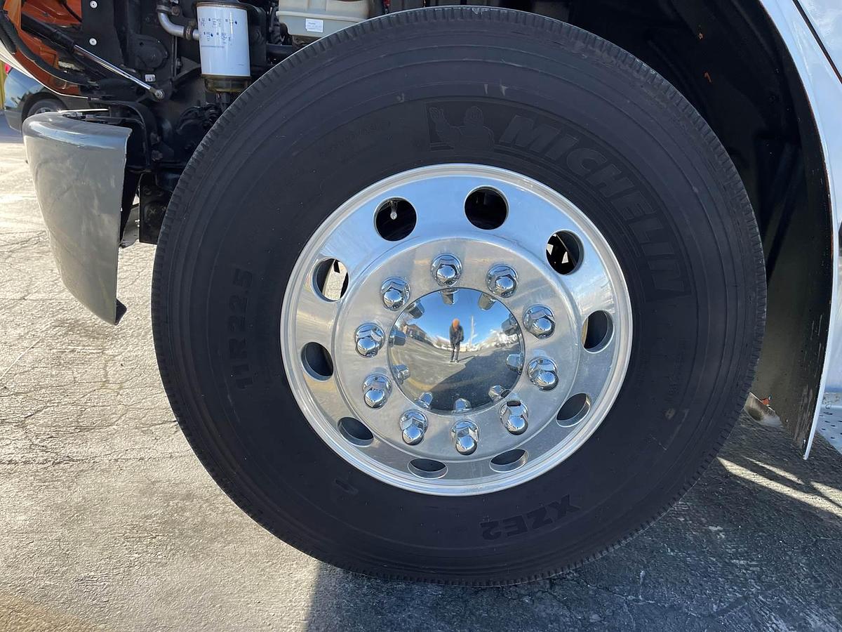 Used 2015 Freightliner M2