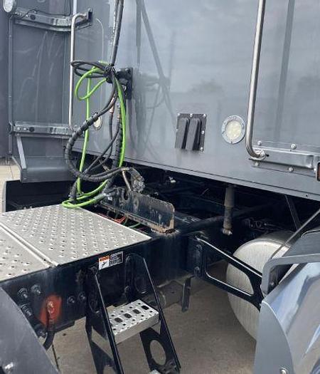 Used 2022 WESTERN STAR 5700XE