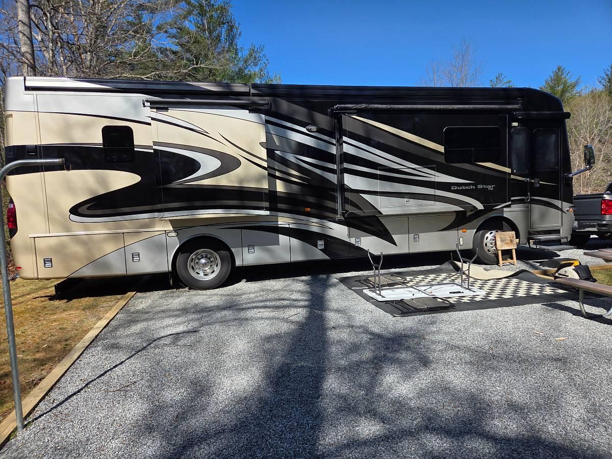 Used 2015 Newmar Dutch Star 3736