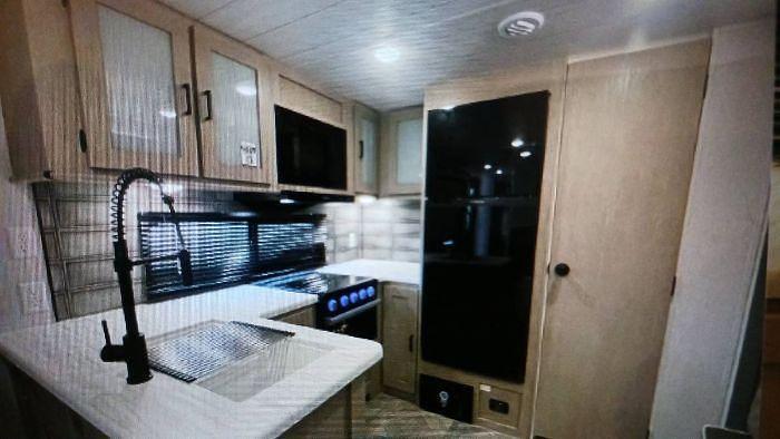 Used 2022 Forest River Salem M-27RK