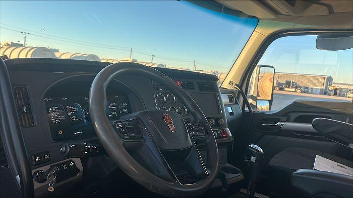 Used 2022 KENWORTH T800 Tank Truck