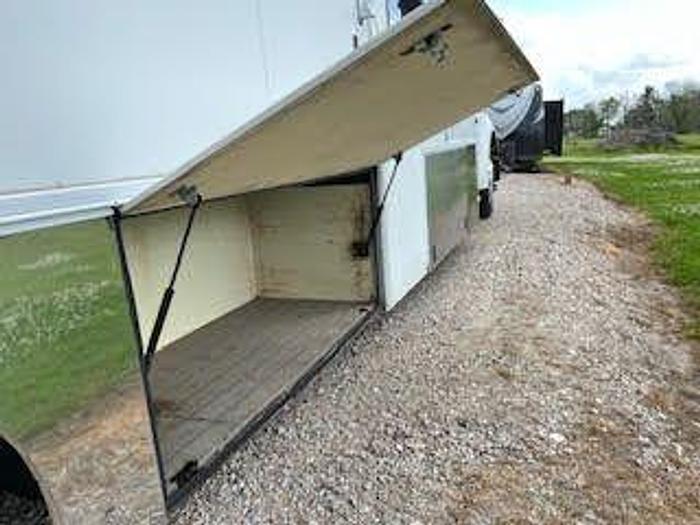 Used 2003 KENWORTH T300