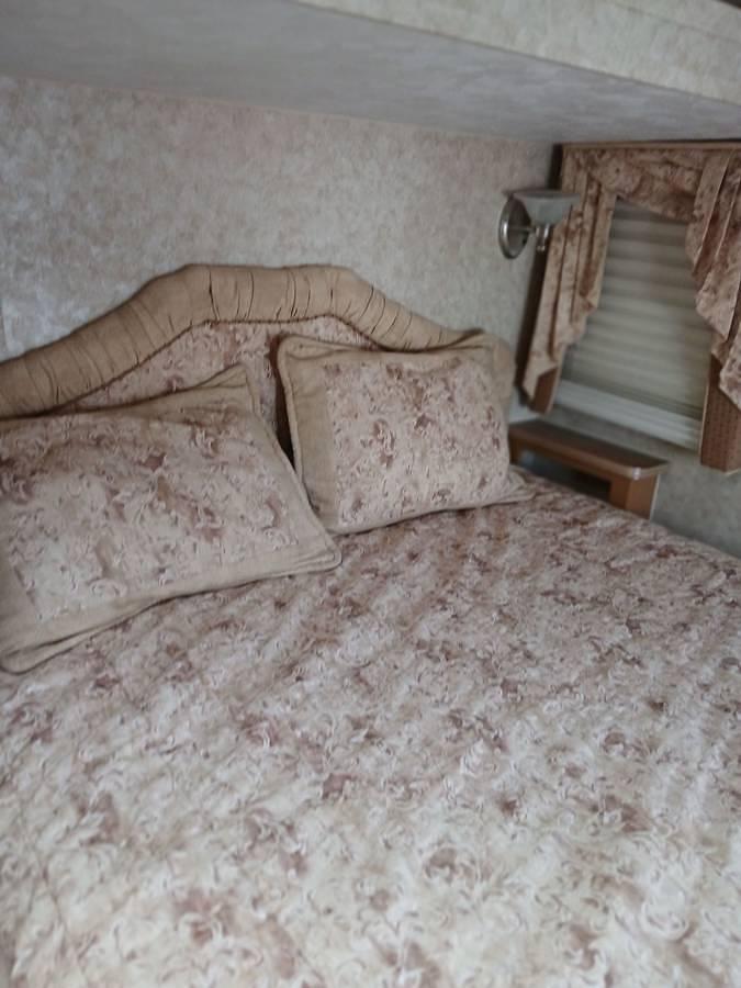 Used 2004 Western RV Augusta Alpenlite Limited