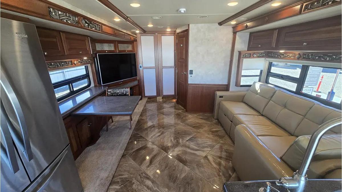 Used 2016 Winnebago Journey 40r
