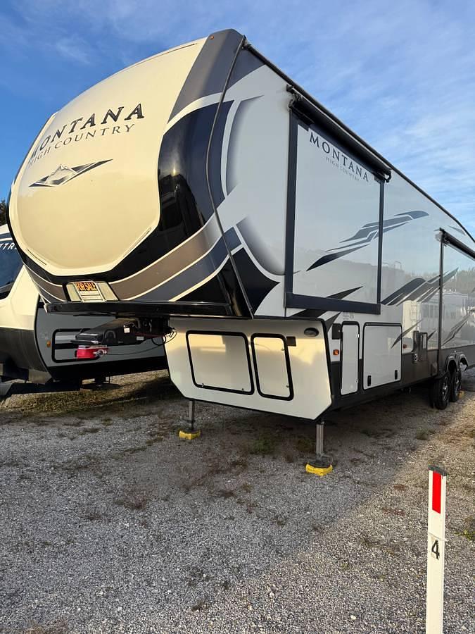 Used 2021 Keystone Montana High Country 331RL