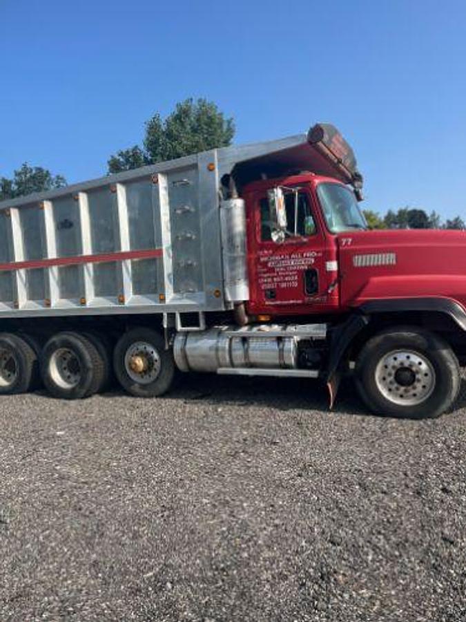 Used 1999 Mack Dump Truck