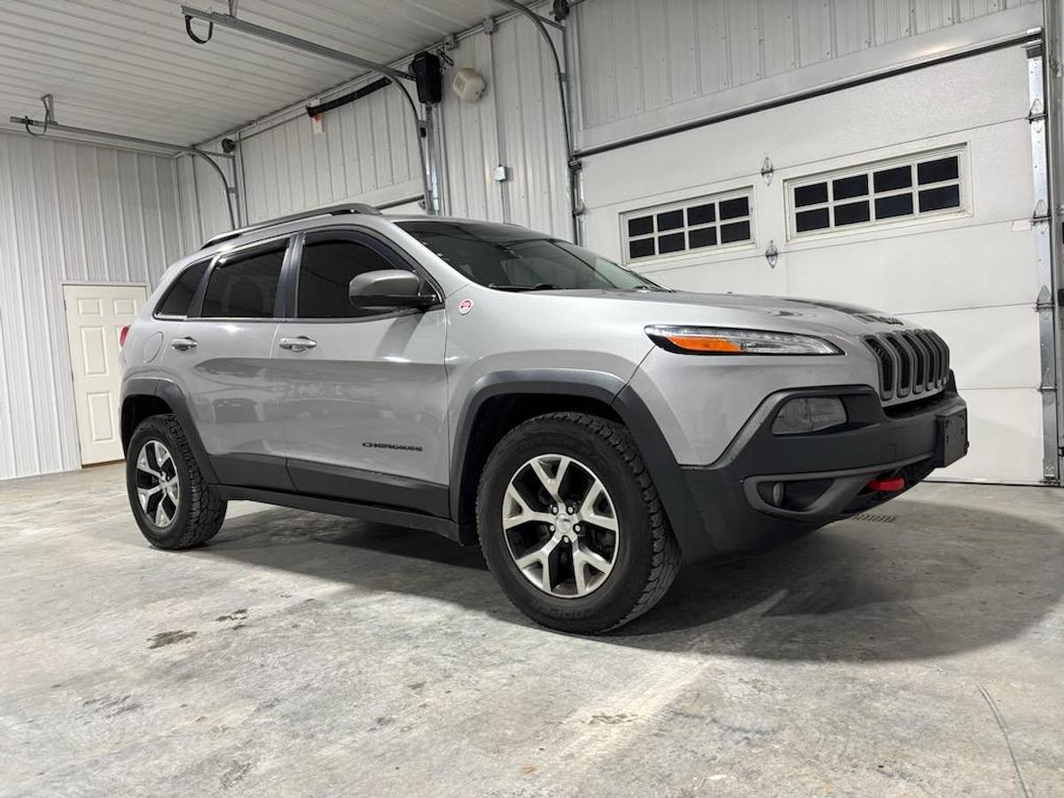 Used 2015 Jeep Cherokee Trailhawk