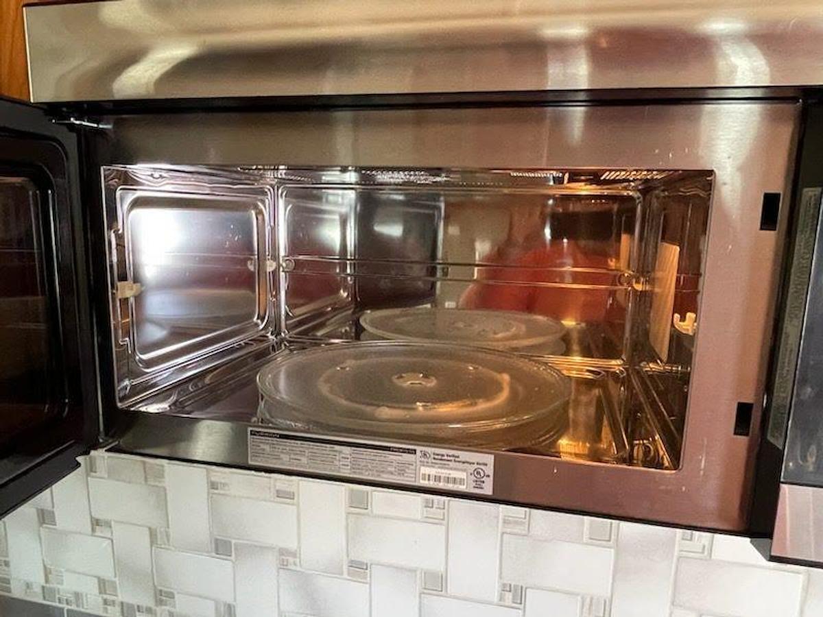 Used 2018 DRV Mobile Suites 38RSSA