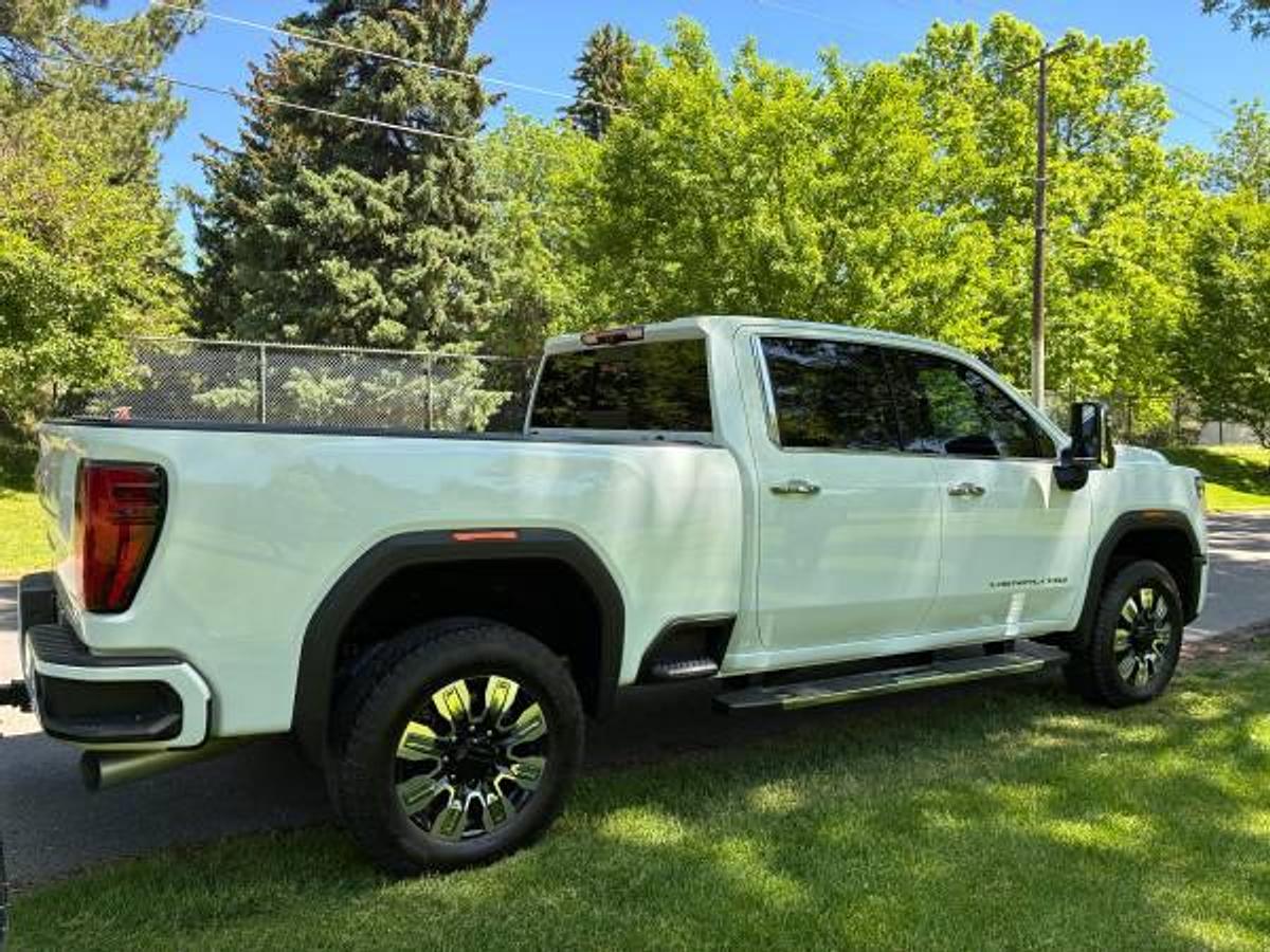 Used 2025 GMC Sierra 2500HD Denali Duramax 4WD