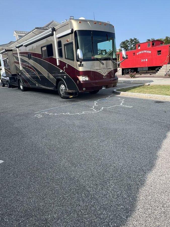 Used 2007 Country Coach Tribute 260