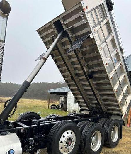 Used 2021 KENWORTH W990