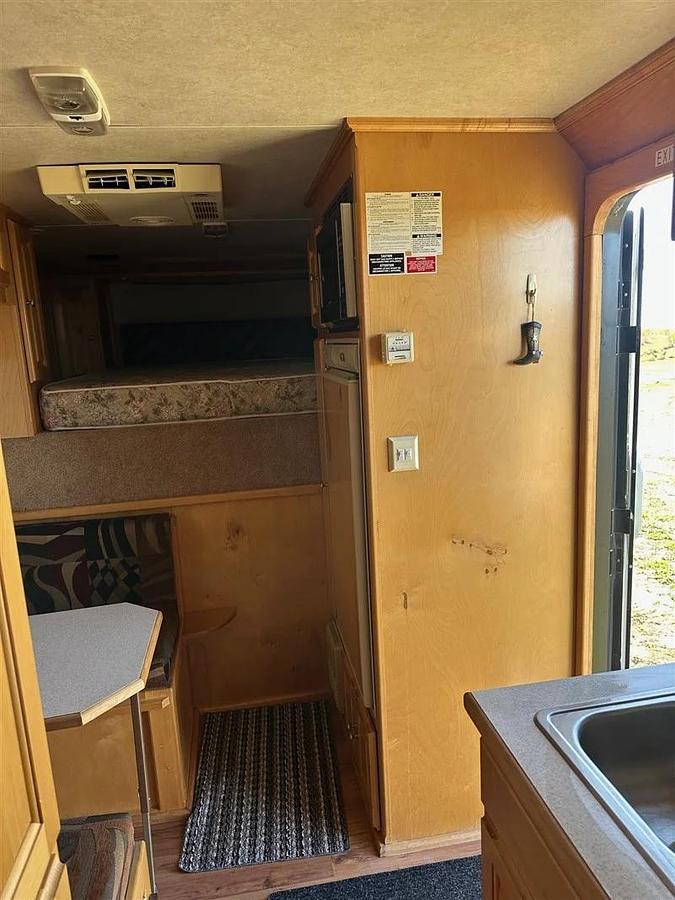 Used 2005 Classic Gold Series 3 Horse Trailer